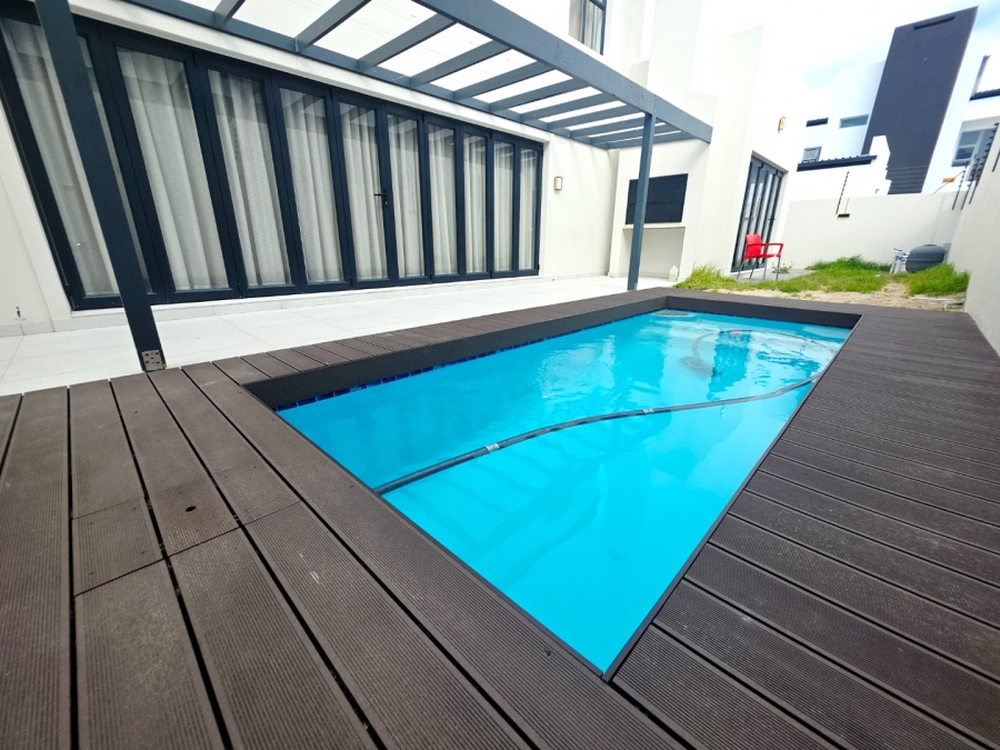 4 Bedroom Property for Sale in Sandown Western Cape